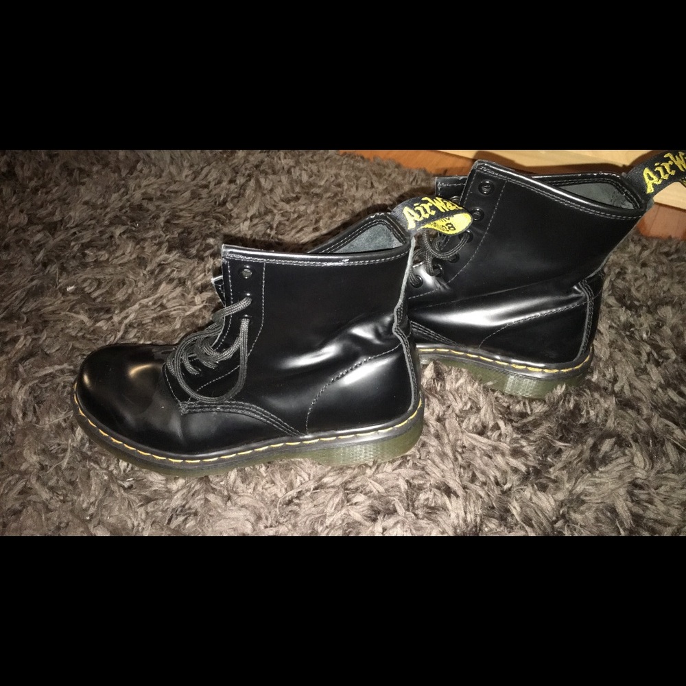 Dr. Martins 1460 Smooth Black. Worn Once.